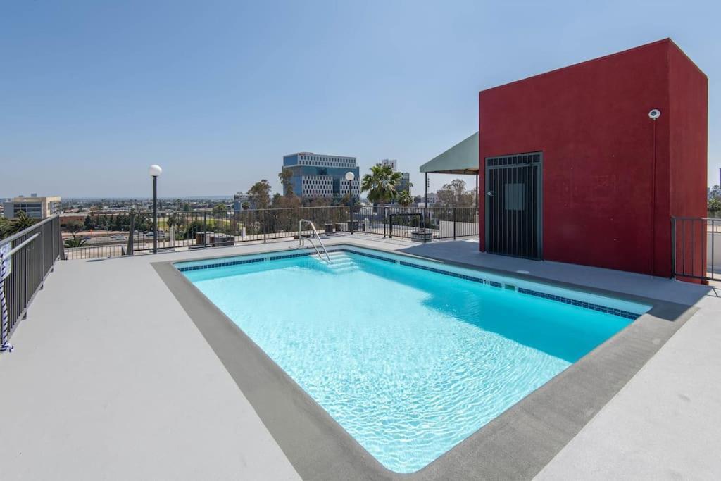 Hollywood 2bed W Rooftop Pool & Panoramic View Appartement *