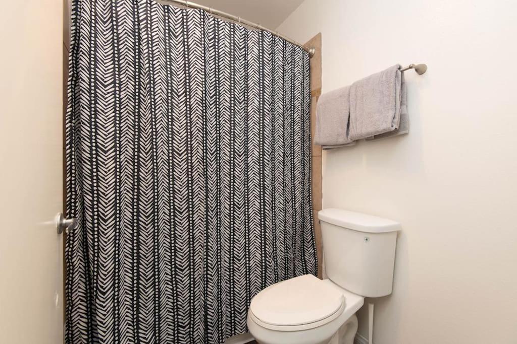 Hollywood 2bed W Rooftop Pool & Panoramic View Appartement *
